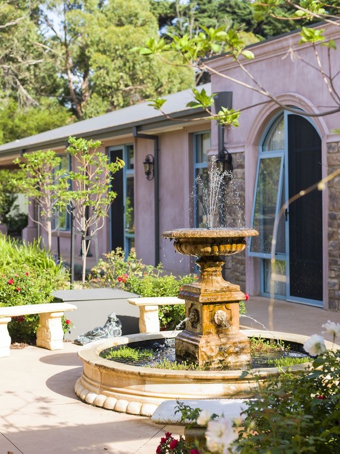Banfields - Courtyard and Fountain